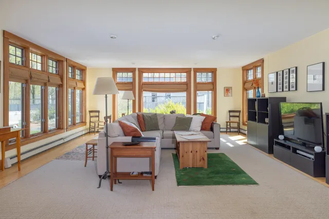 $698,000 | 1003 School Street, Dunbarton, NH 03046