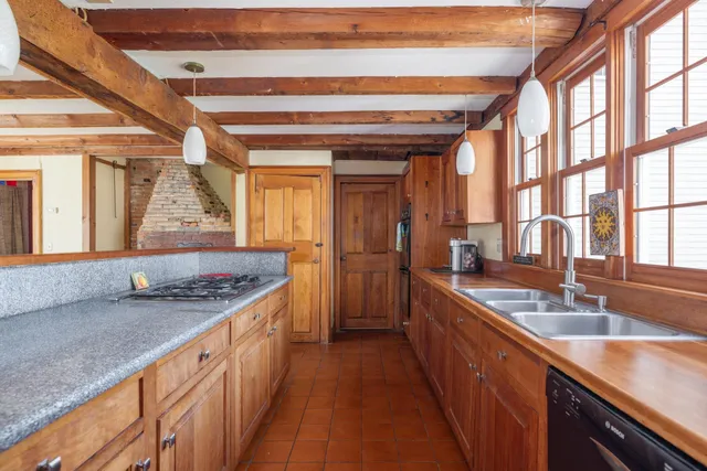 $698,000 | 1003 School Street, Dunbarton, NH 03046