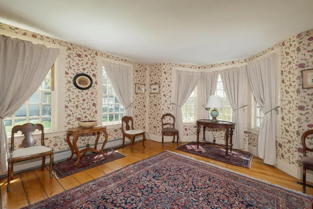 $698,000 | 1003 School Street, Dunbarton, NH 03046