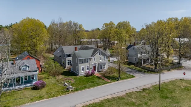 $698,000 | 1003 School Street, Dunbarton, NH 03046