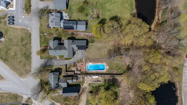 $698,000 | 1003 School Street, Dunbarton, NH 03046