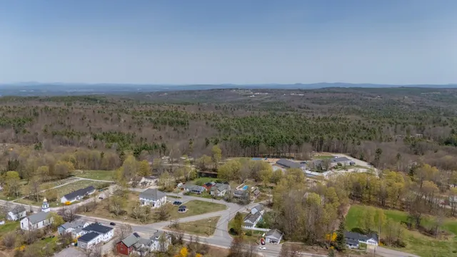 $698,000 | 1003 School Street, Dunbarton, NH 03046