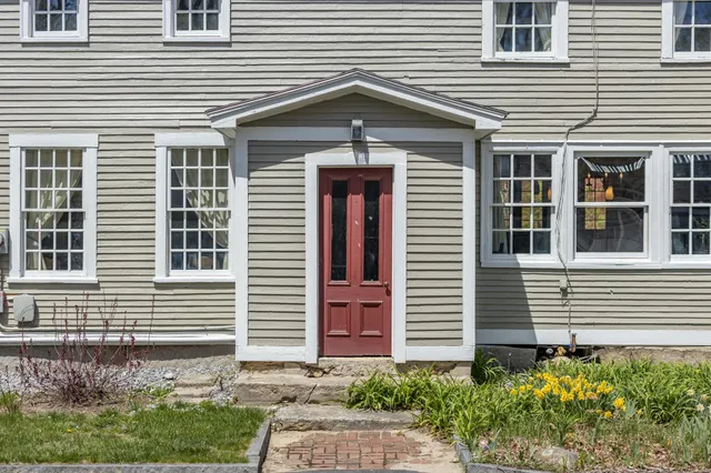 $698,000 | 1003 School Street, Dunbarton, NH 03046