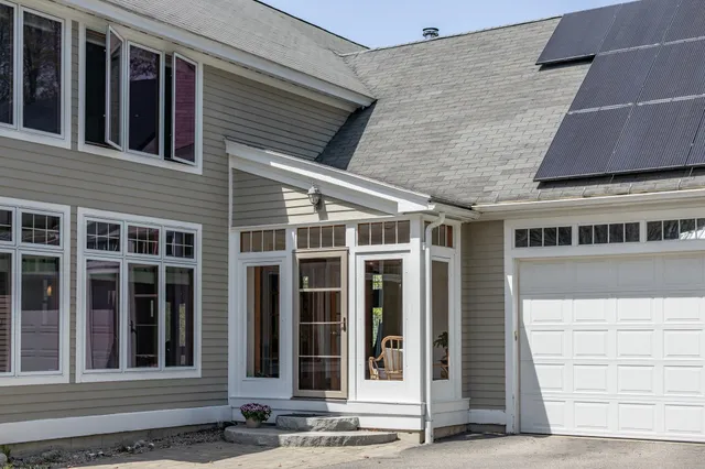 $698,000 | 1003 School Street, Dunbarton, NH 03046