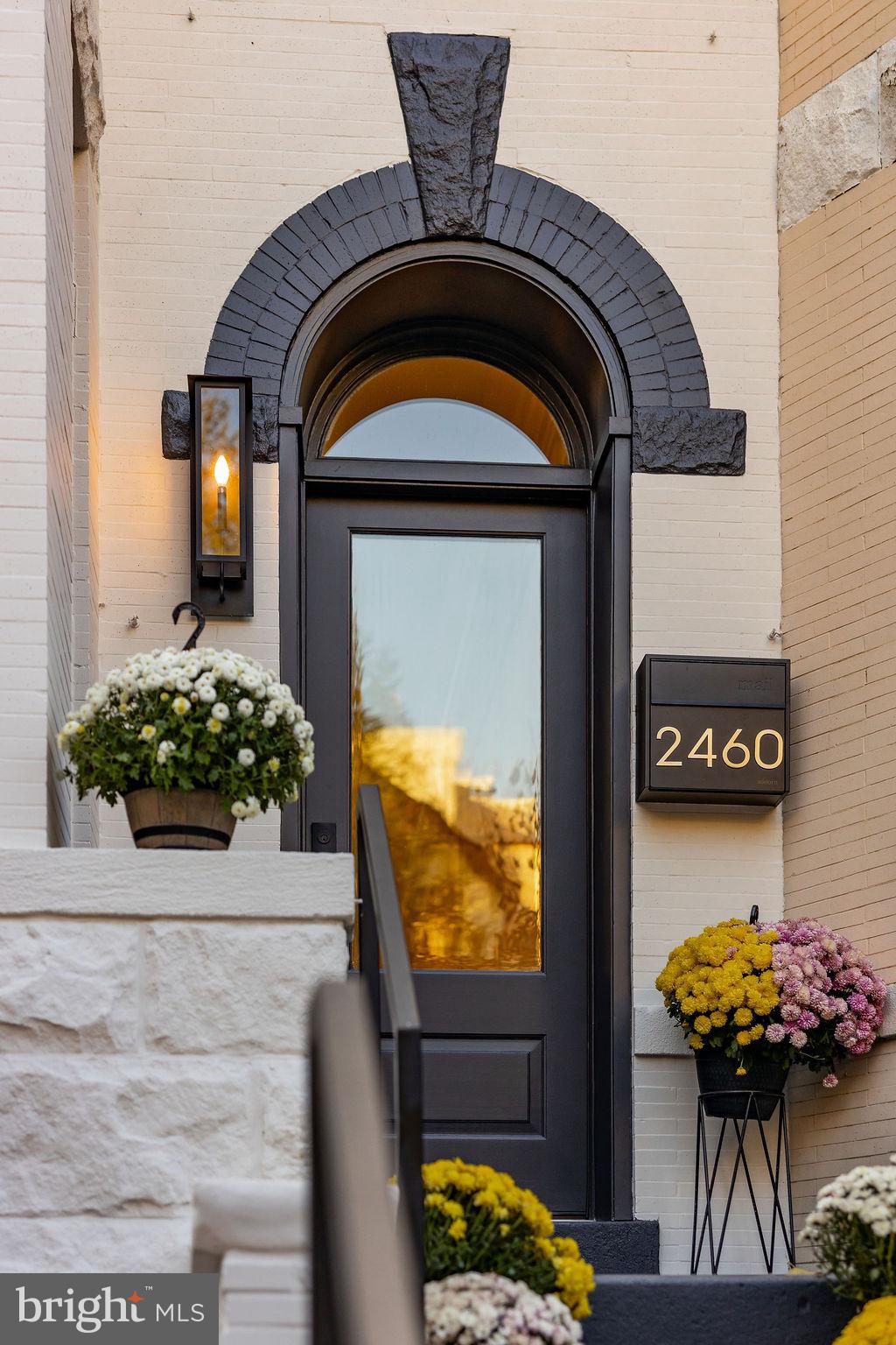 2460 Ontario Road Northwest Washington, DC 20009 - Photo 3 of 85