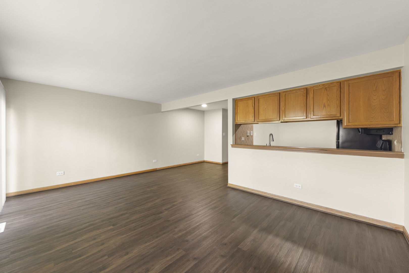 694 Tamarac Boulevard Addison, IL 60101 - Photo 8 of 16