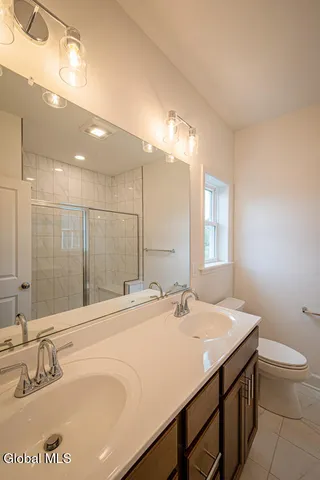 $687,900 | 10 Espen Place, Niskayuna, NY 12309