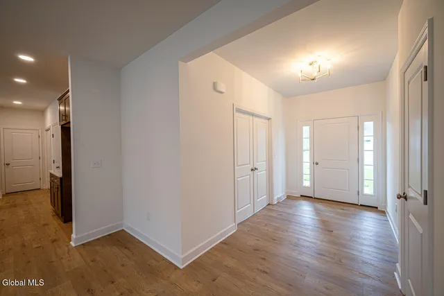 $687,900 | 10 Espen Place, Niskayuna, NY 12309