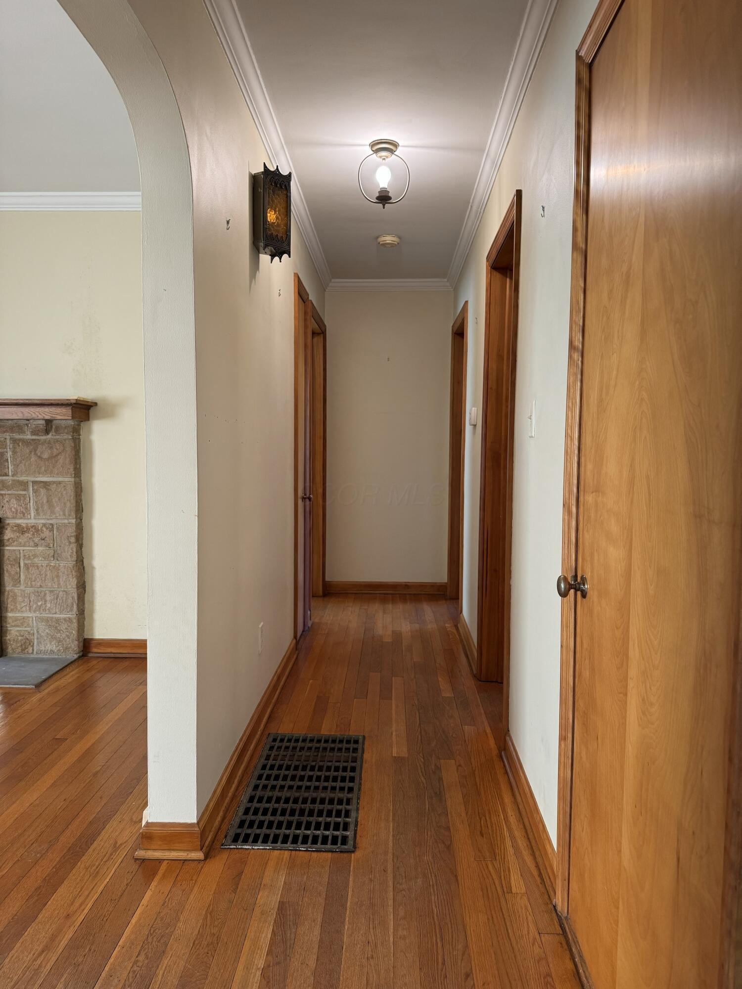 2272 Fishinger Road Columbus, OH 43220 - Photo 19 of 34 Hallway 2