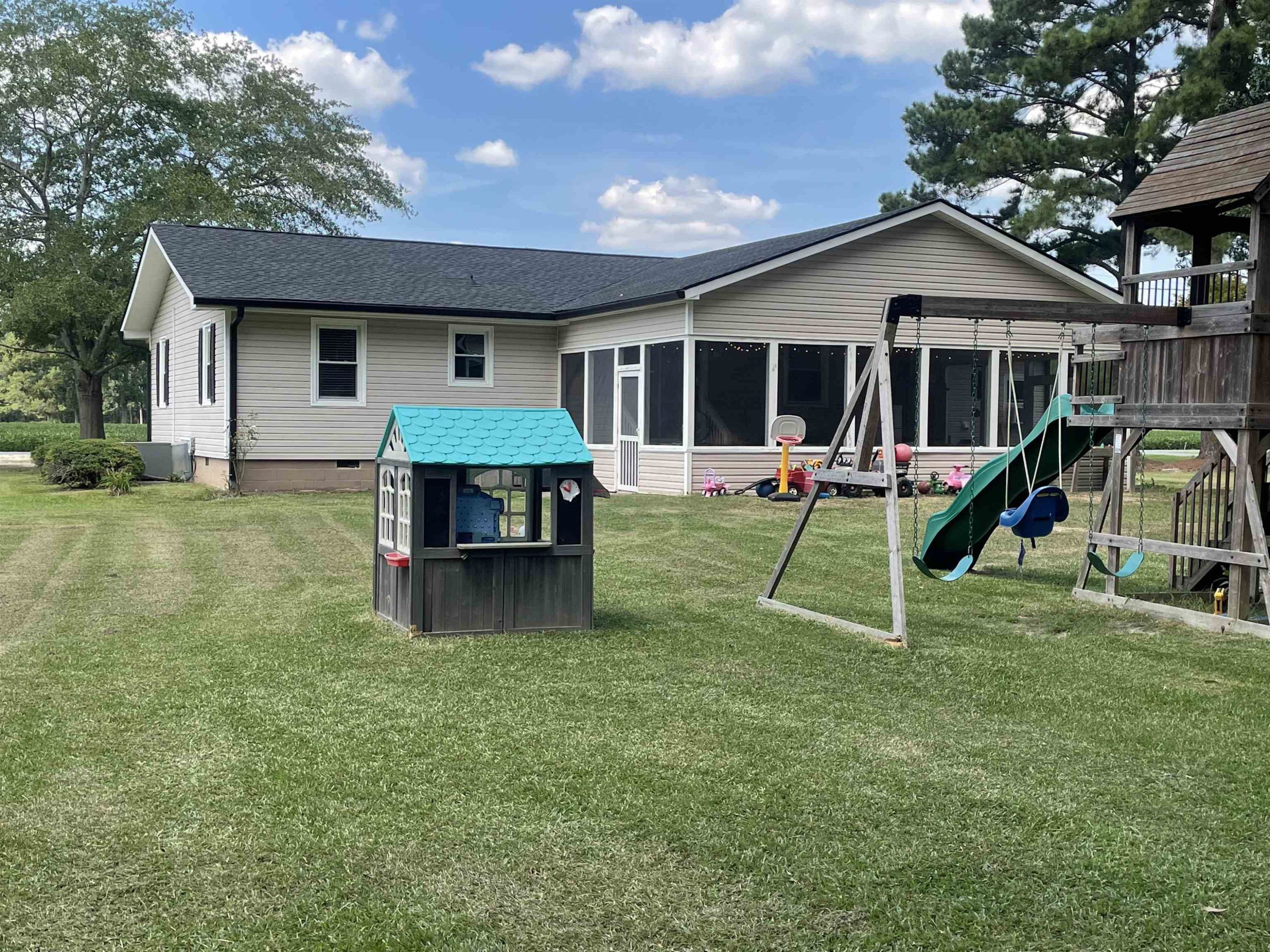 93 Avenue Road Smithfield, NC 27577 - Photo 36 of 38 Photo 37