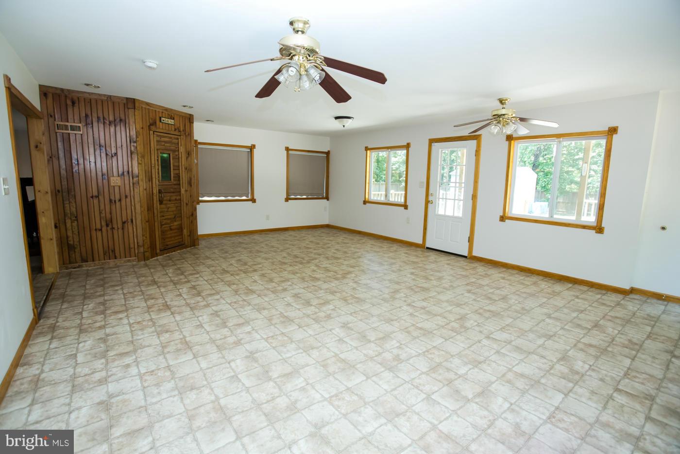 522 Talbot Road Stevensville, MD 21666 - Photo 14 of 22 Family Room