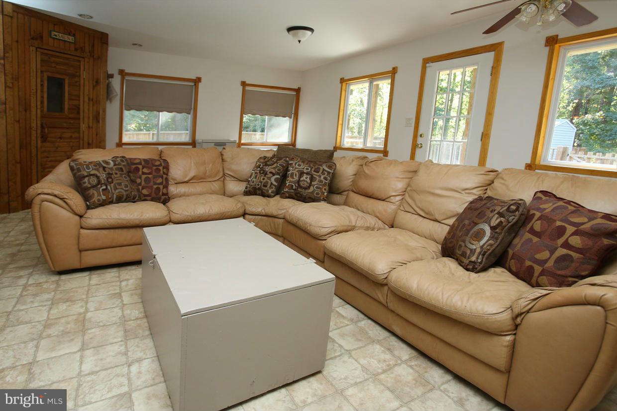 522 Talbot Road Stevensville, MD 21666 - Photo 15 of 22 Family Room