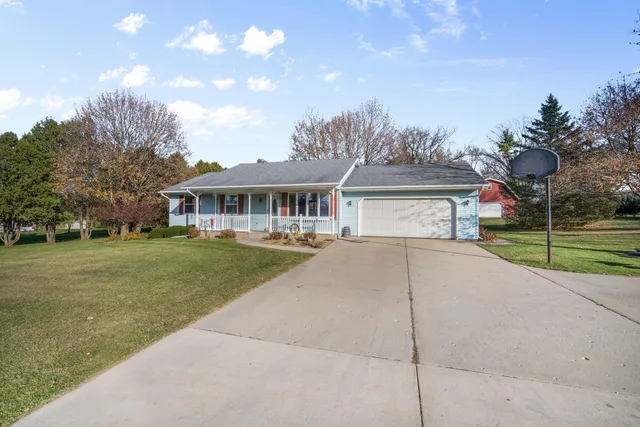 $450,000 | 7526 North Northpoint Court, Kewaskum, WI 53040