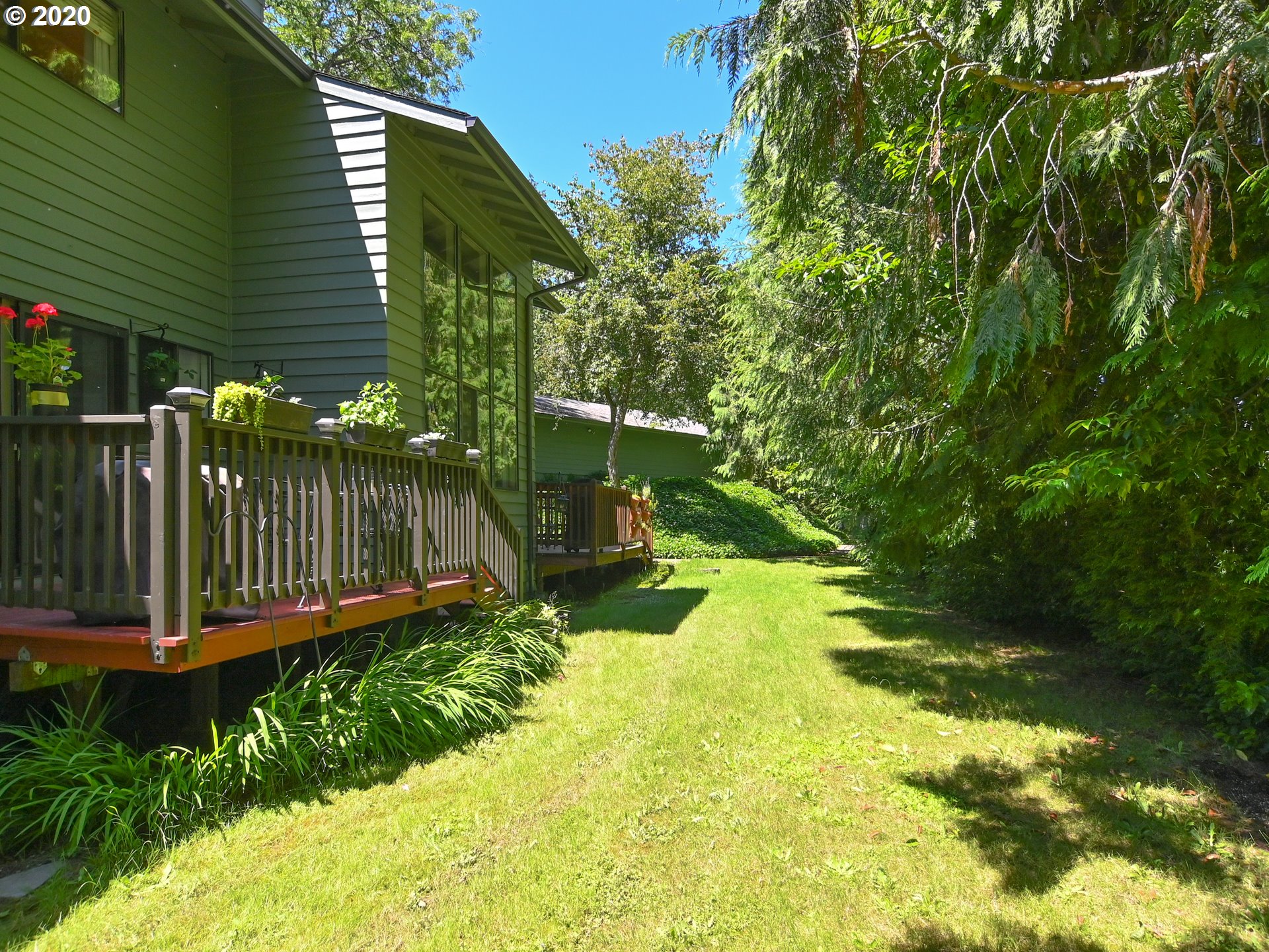 4441 Fox Hollow Road, Unit 2 Eugene, OR 97405 - Photo 24 of 31 Gallery Image 24