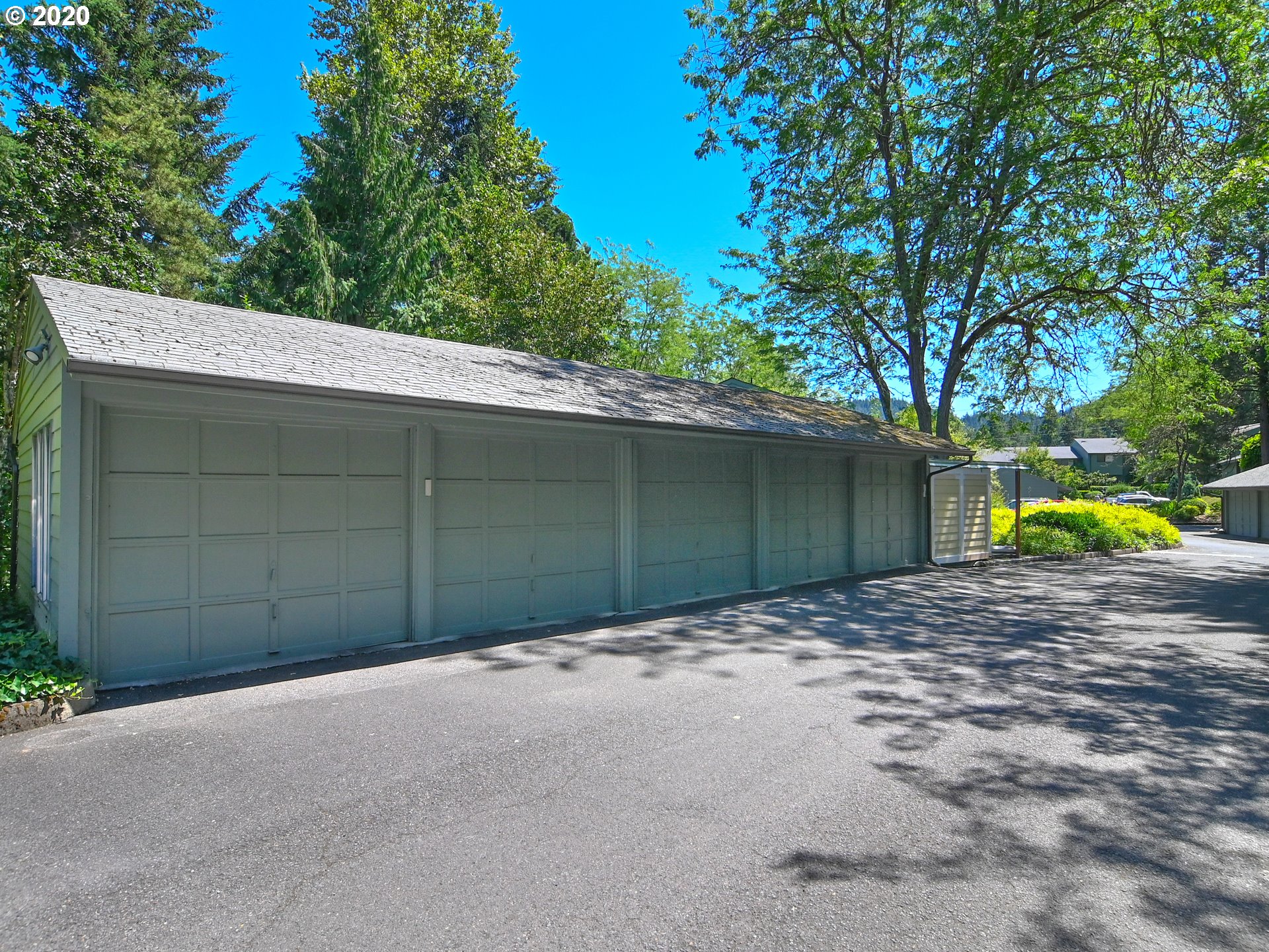 4441 Fox Hollow Road, Unit 2 Eugene, OR 97405 - Photo 29 of 31 Gallery Image 29