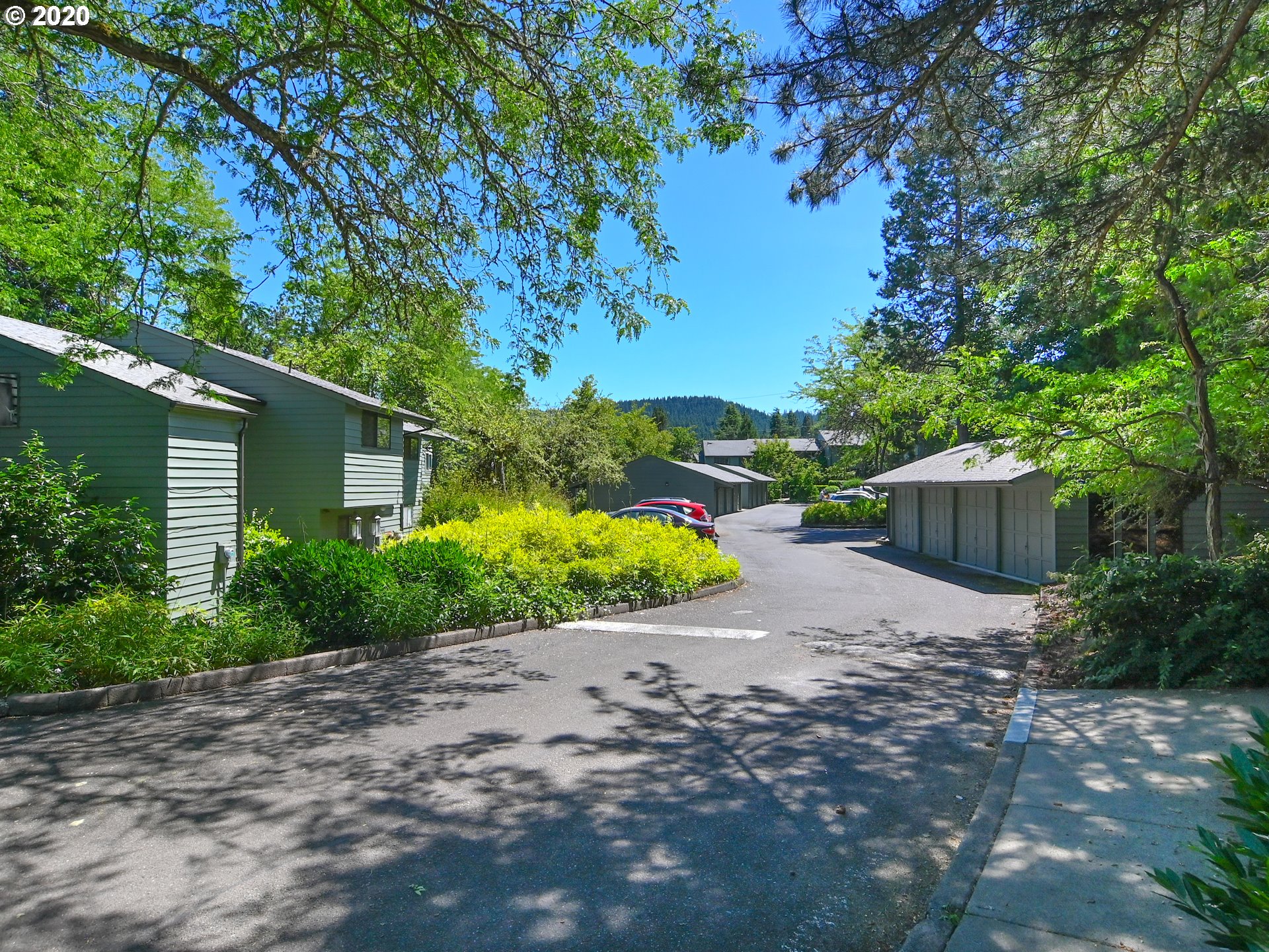 4441 Fox Hollow Road, Unit 2 Eugene, OR 97405 - Photo 30 of 31 Gallery Image 30