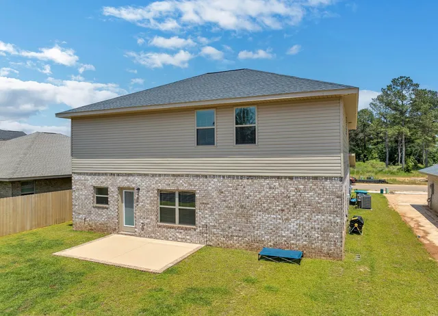 $2,640 | 228 Baycliff Drive, Crestview, FL 32536