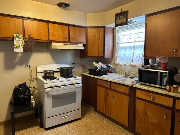$125,000 | 14221 South Emerald Avenue, Riverdale, IL 60827