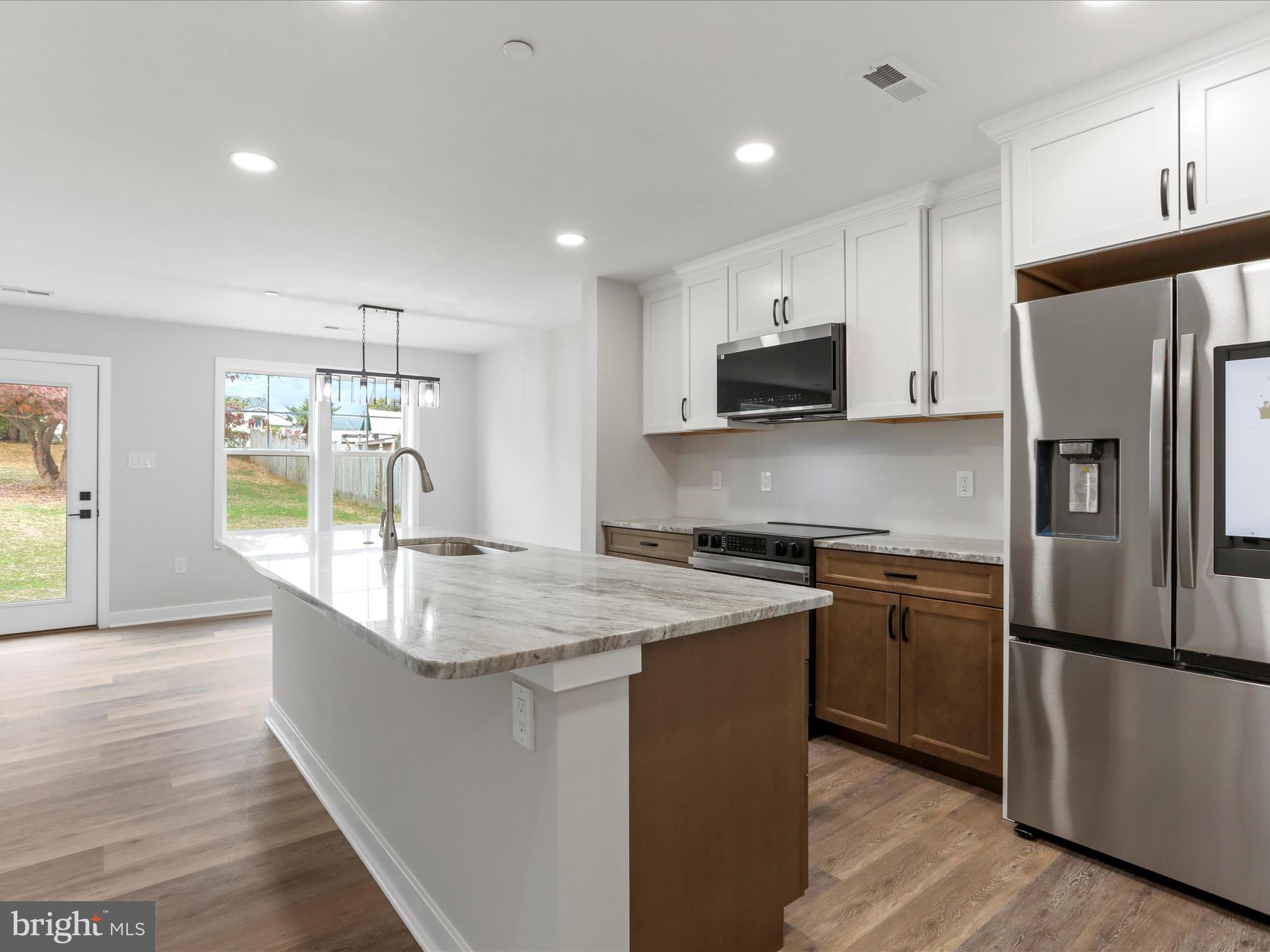 325 Devonshire Road Hagerstown, MD 21740 - Photo 8 of 37