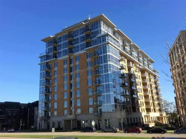 $4,000 | 625 North Segoe Road, Madison, WI 53705