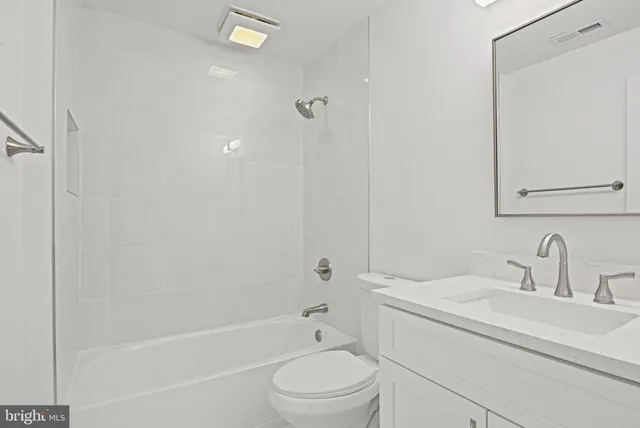 $1,350,000 | 9927 Miles Stone Court, Vienna, VA 22181