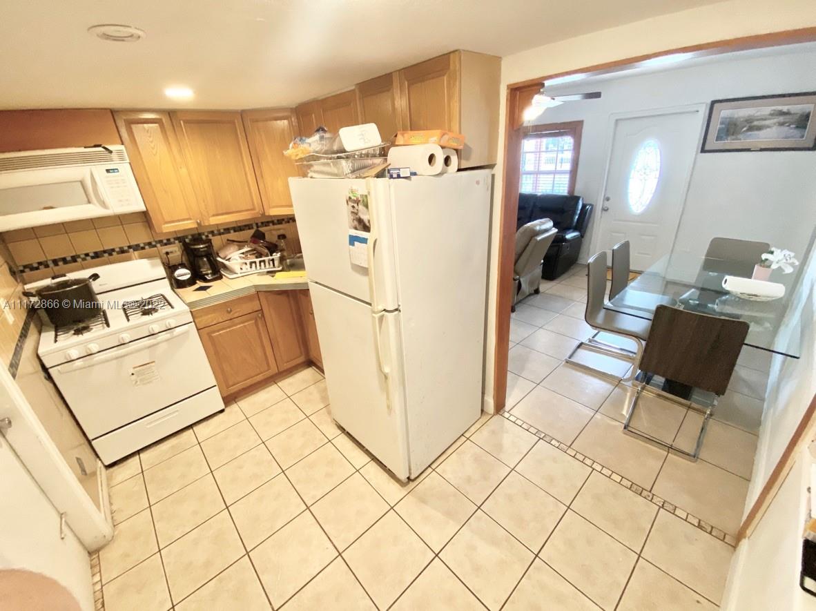 28940 Louisiana Road Homestead, FL 33033 - Photo 7 of 37 Gallery Image 7