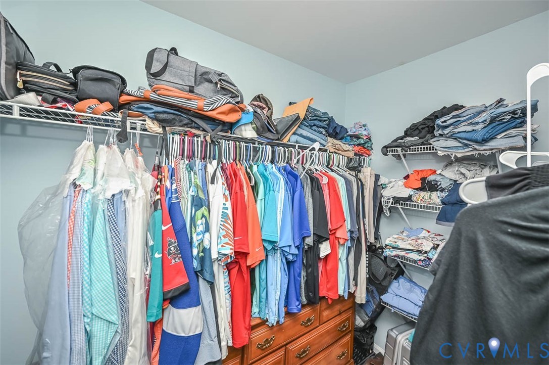 8990 Ringview Drive Mechanicsville, VA 23116 - Photo 20 of 39 Large walk-in closet in primary