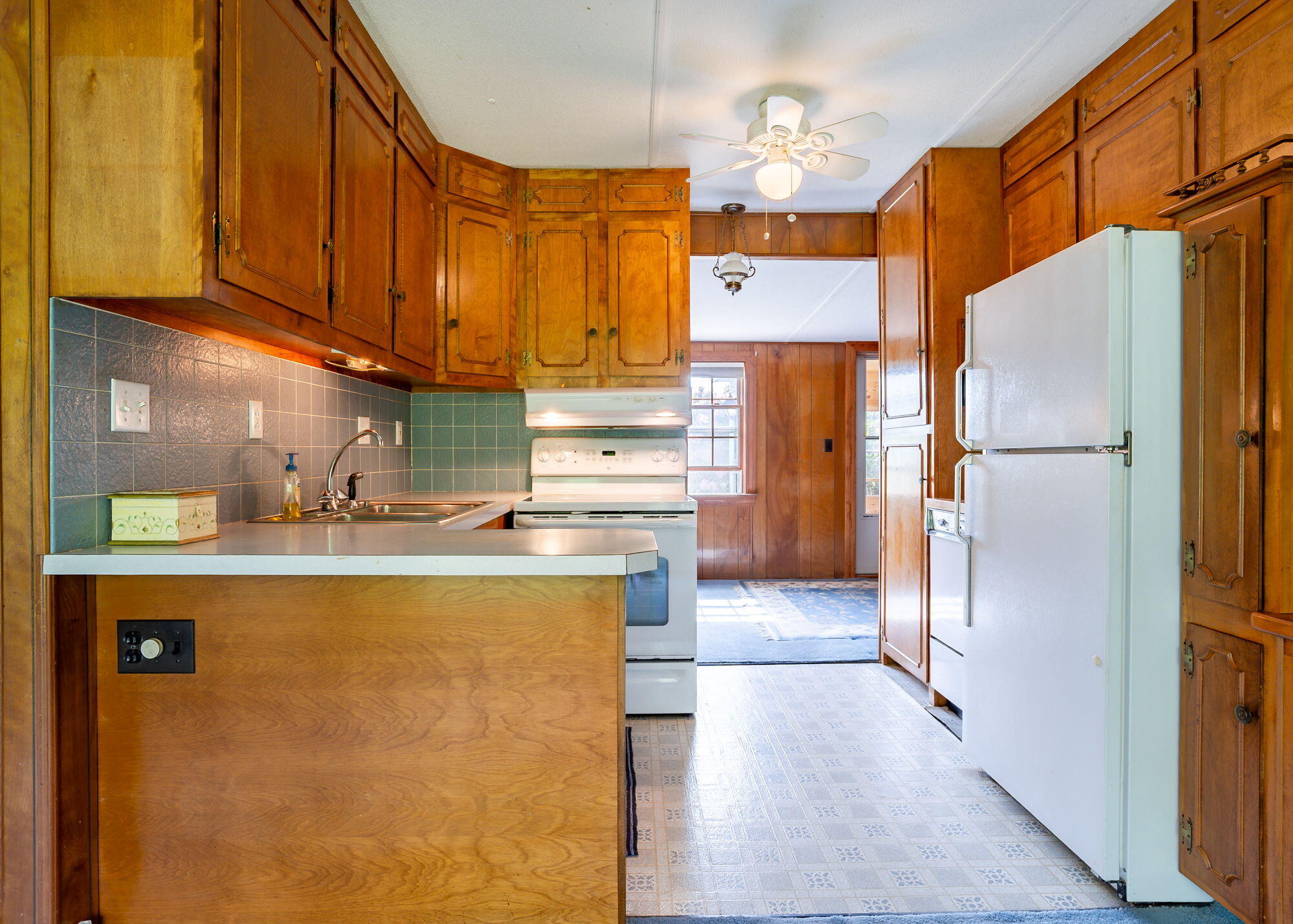 690 Old Portland Road Brunswick, ME 04011 - Photo 17 of 48 690OldPortland-Brunswick-08