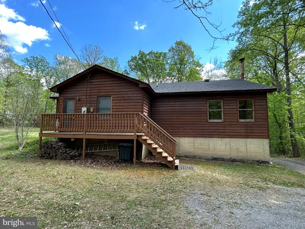 $379,900 | 830 Western Lane, Front Royal, VA 22630