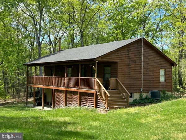 $379,900 | 830 Western Lane, Front Royal, VA 22630
