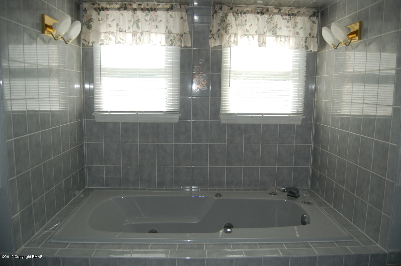 4566 Lower Cherry Valley Road Stroudsburg, PA 18360 - Photo 9 of 12 Master Bath