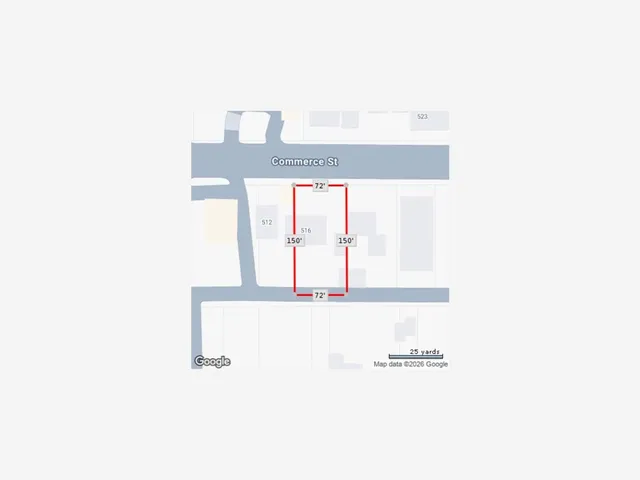 a picture of a small white building