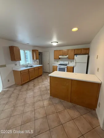 $525,000 | 17 Lawnridge Avenue, Unit 17 & 19, Albany, NY 12208