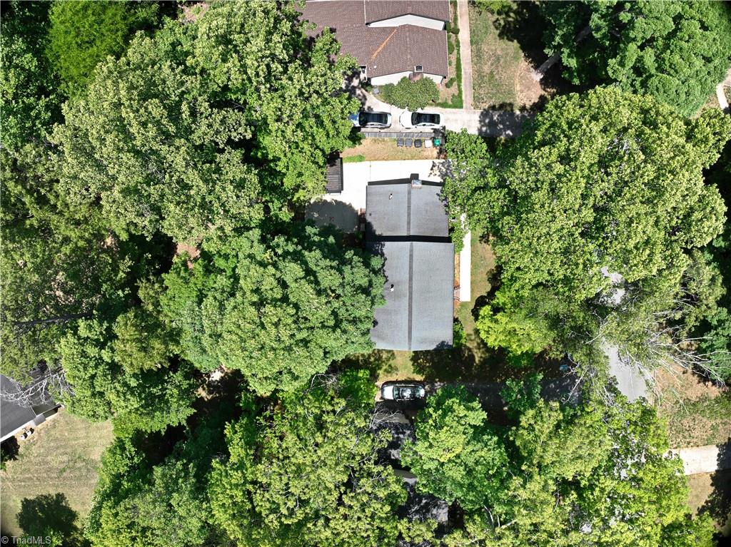 1711 Scarborough Road High Point, NC 27265 - Photo 6 of 33