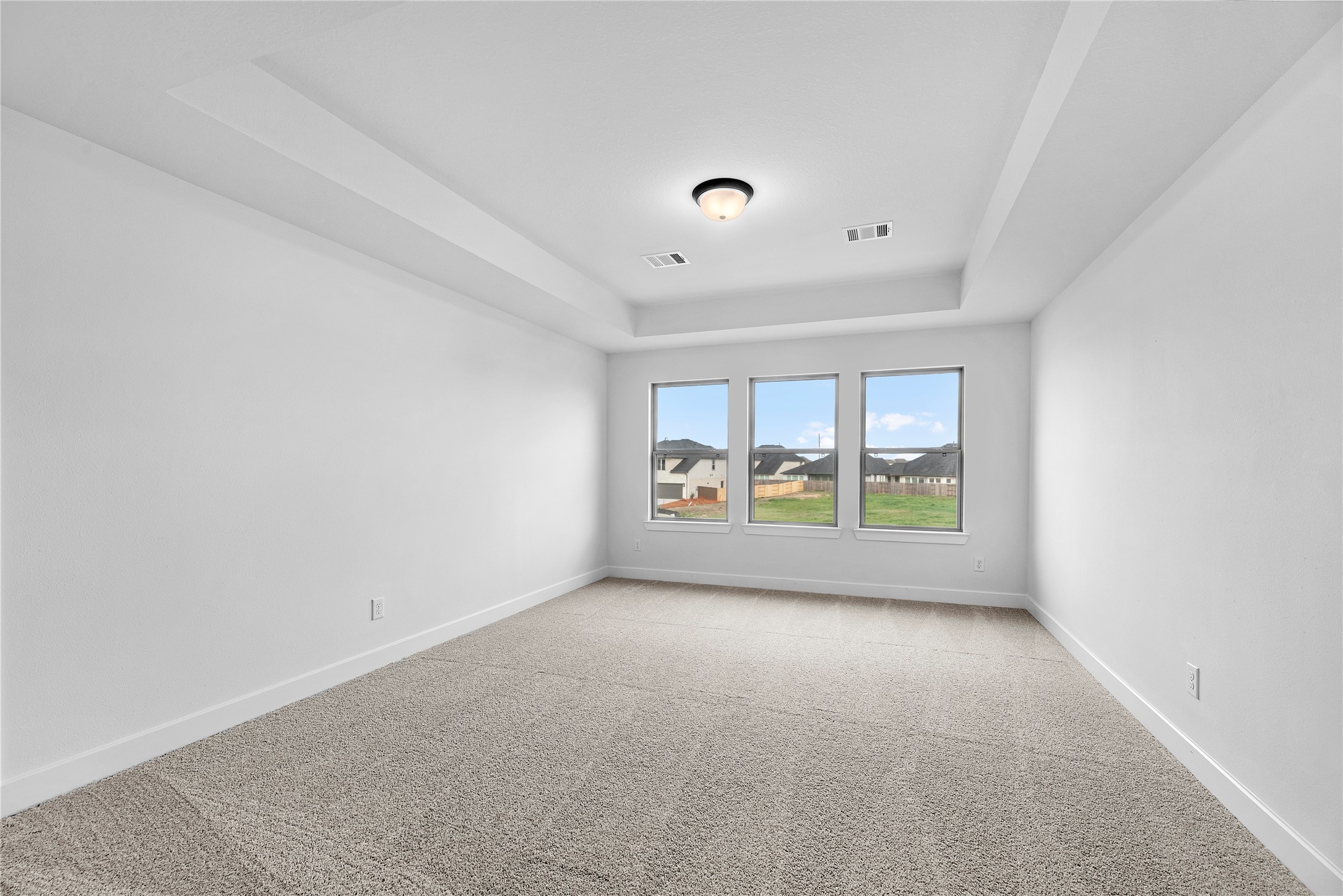 615 Roland Lane Rosenberg, TX 77471 - Photo 17 of 26 an empty room with windows