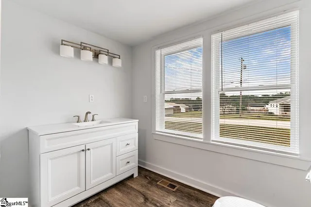 $180,000 | 307 State Rd S-44-90, Union, SC 29379