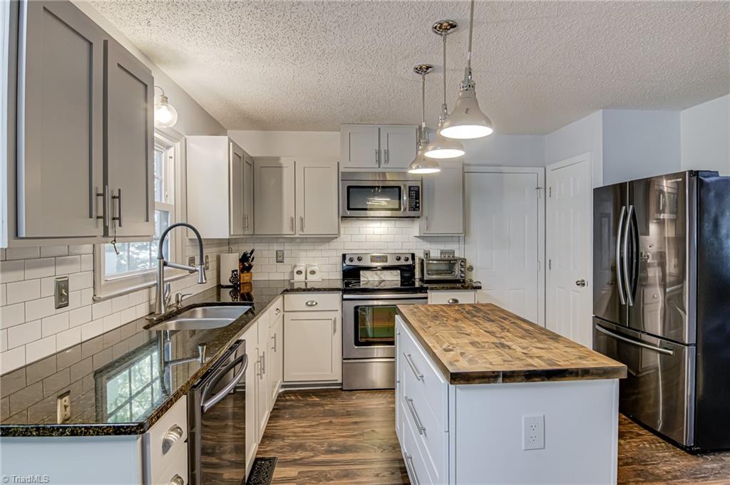 2 Downing Ridge Court Greensboro, NC 27407 - Photo 11 of 31 Gallery Image 11