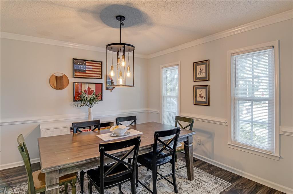 2 Downing Ridge Court Greensboro, NC 27407 - Photo 12 of 31 Gallery Image 12