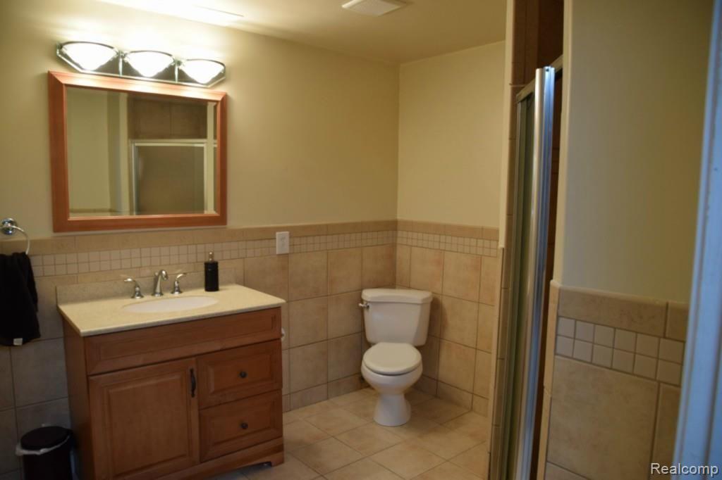 64110 Hartway Road Ray, MI 48096 - Photo 33 of 49 ALLBathroom (2) (1280x853).jpg