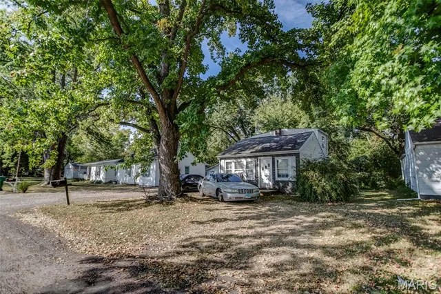 $75,000 | 959 Green Mt Lane, Belleville, IL 62220