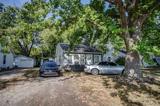 $75,000 | 959 Green Mt Lane, Belleville, IL 62220