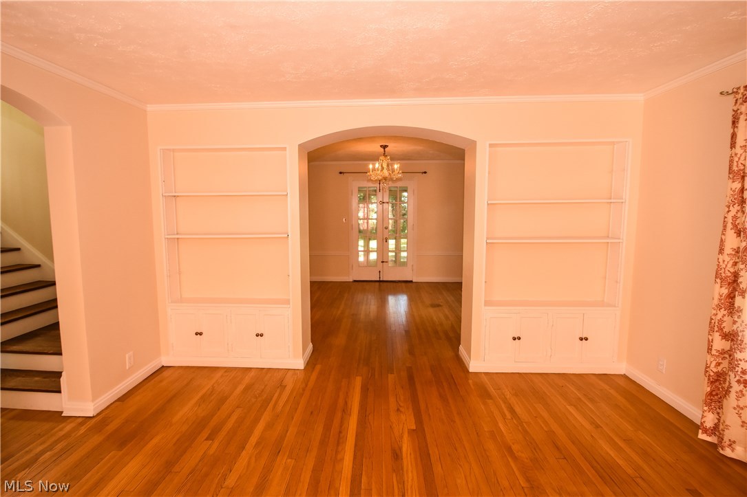 1543 Kew Road Cleveland, OH 44118 - Photo 13 of 33