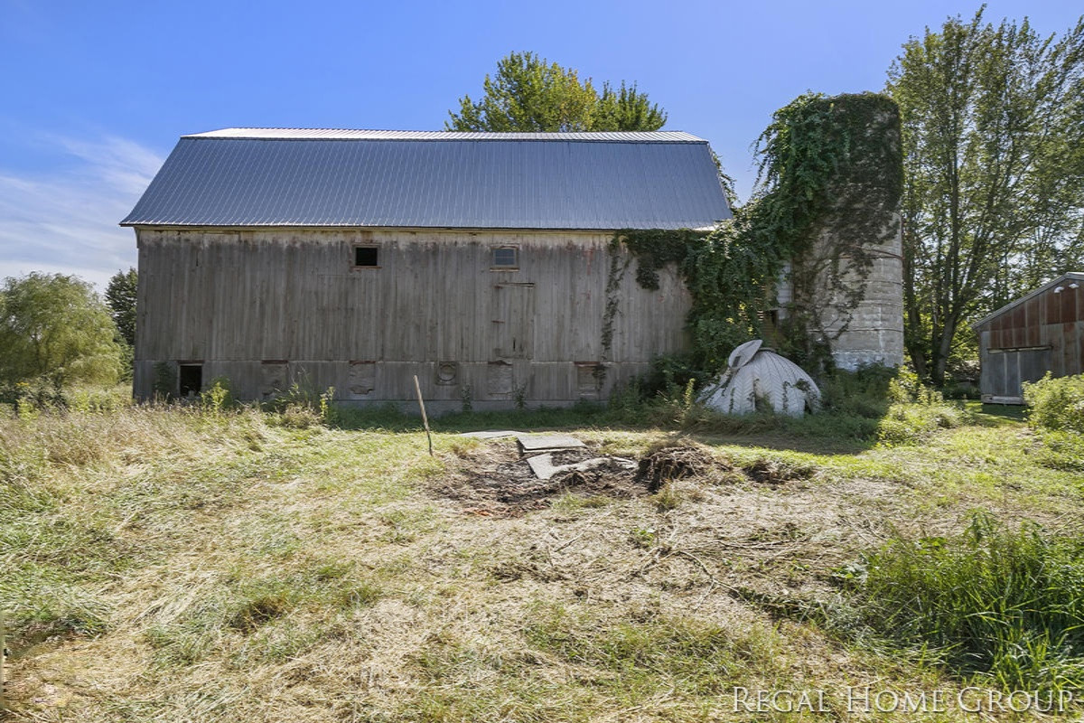 9545 State Road Nunica, MI 49448 - Photo 43 of 48 IMG_1041