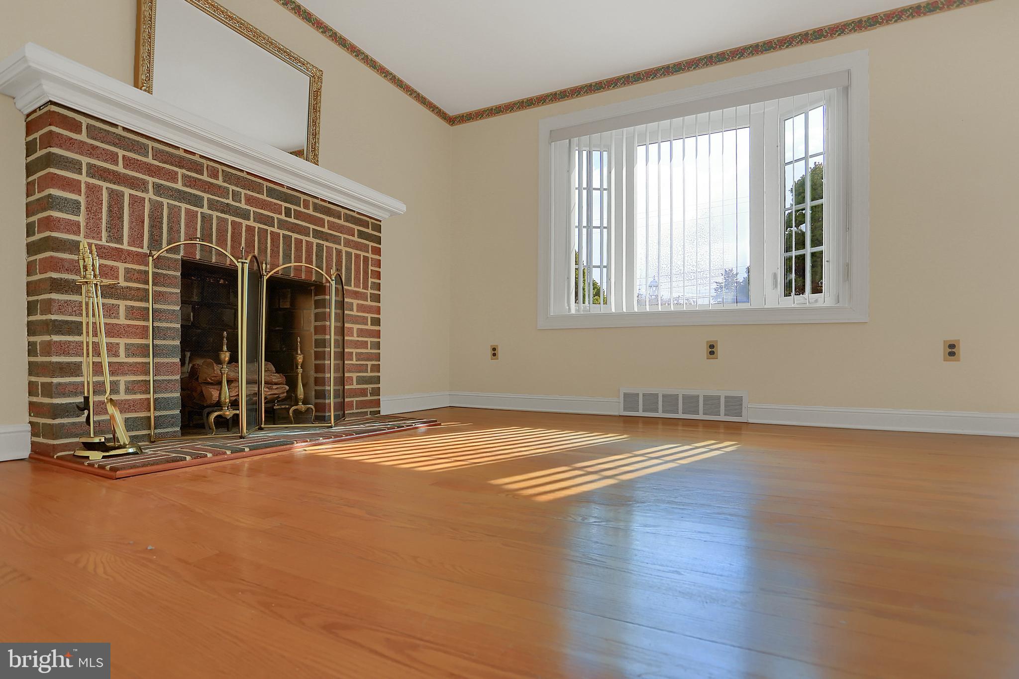 2045 Poplars Road York, PA 17408 - Photo 5 of 34 Gallery Image 5
