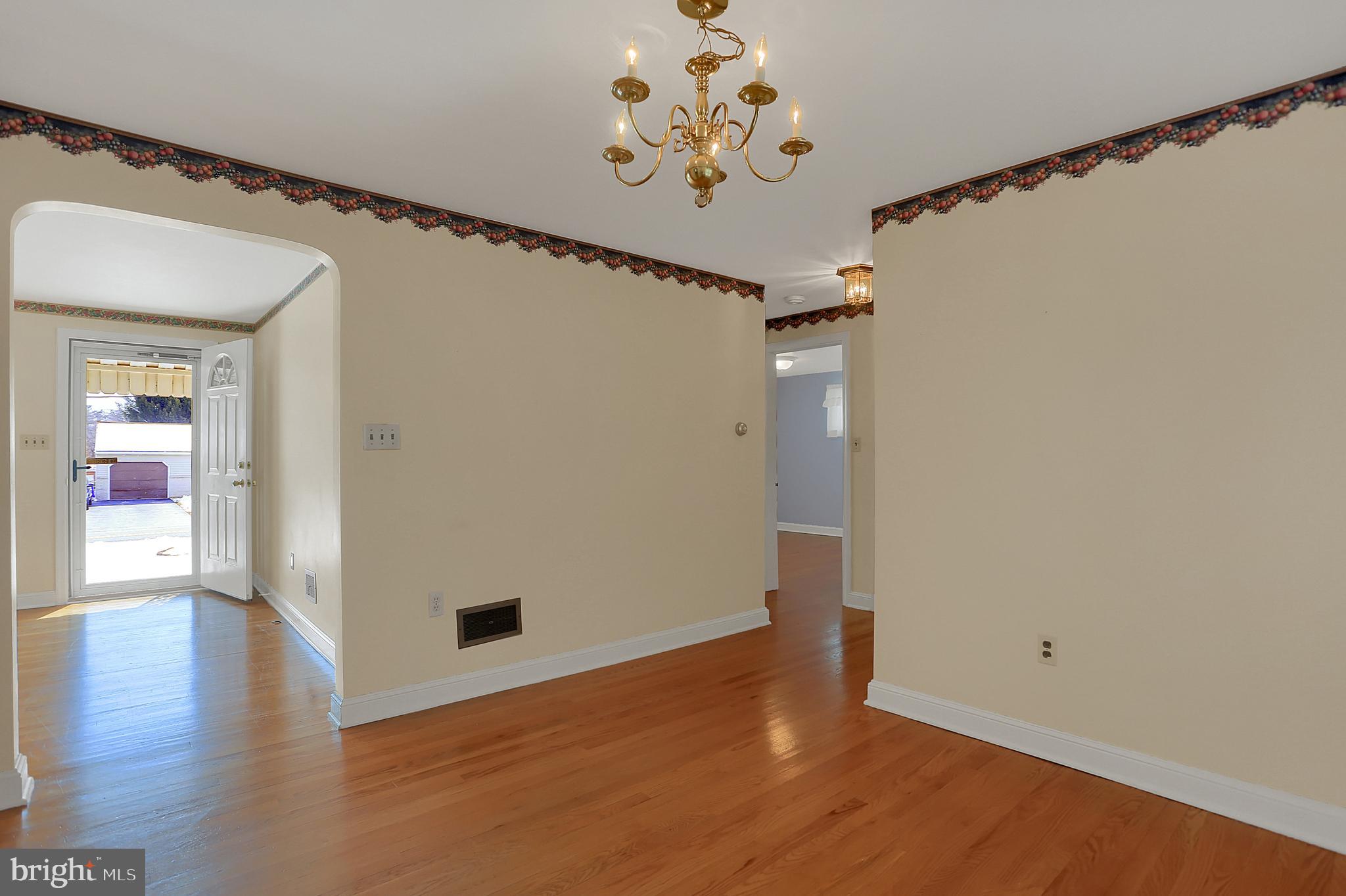 2045 Poplars Road York, PA 17408 - Photo 8 of 34 Gallery Image 8