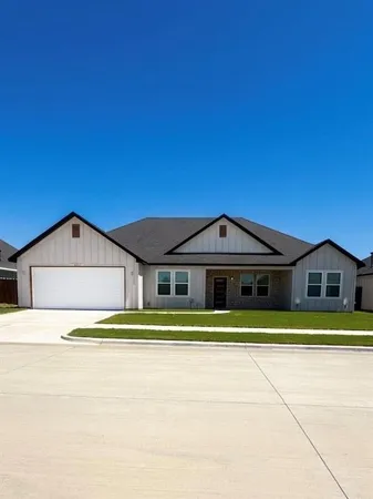 $2,800 | 532 Highview Court, Godley, TX 76044