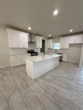 $2,800 | 532 Highview Court, Godley, TX 76044