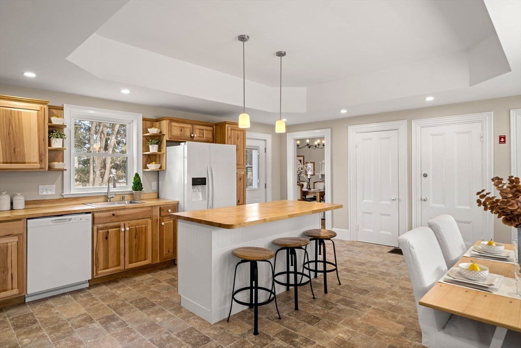 37 School Street Merrimac, MA 01860 - Photo 6 of 42