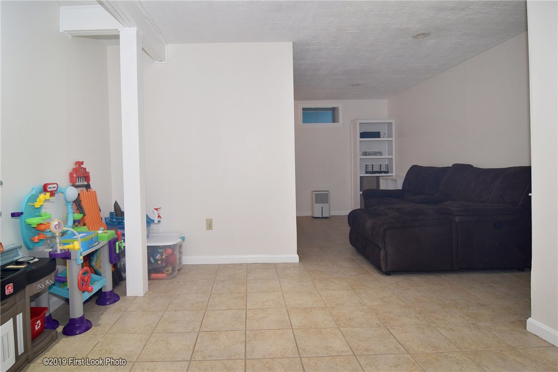 39 Lemis Street Coventry, RI 02816 - Photo 31 of 39