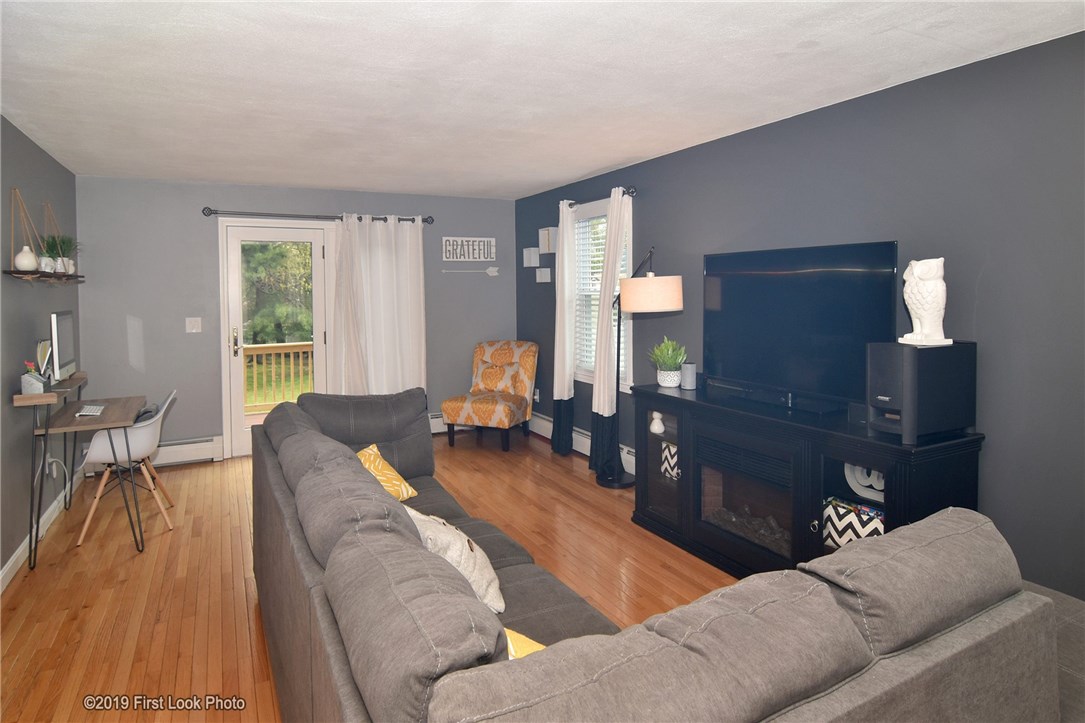39 Lemis Street Coventry, RI 02816 - Photo 4 of 39